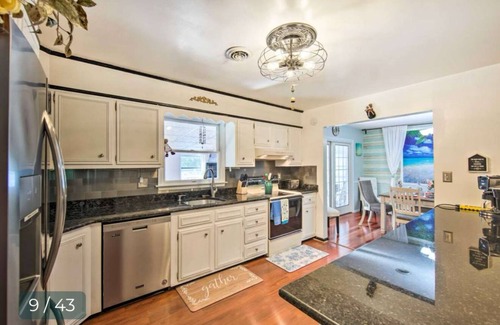 Palmyra Casa | Relaxing 5-Bedroom Getaway with Saltwater Pool & Game Room Close to Hershey