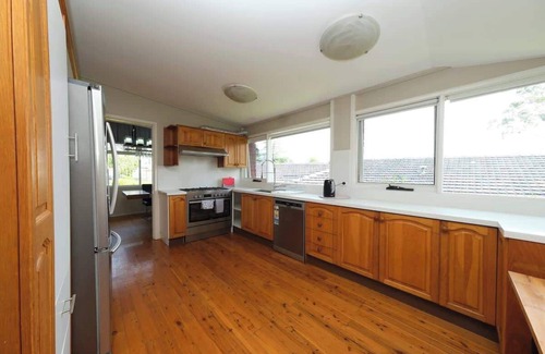 Carlingford Casa | Relaxing 6 Bedroom Escape in Carlingford with Pool