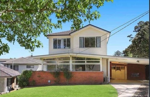Carlingford Casa | Relaxing 6 Bedroom Escape in Carlingford with Pool