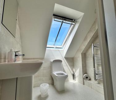 Stanwell Casa | Relaxing Airport Rooms