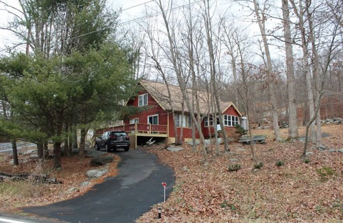 Bushkill Casa | Relaxing and quiet with multiple amenities nearby