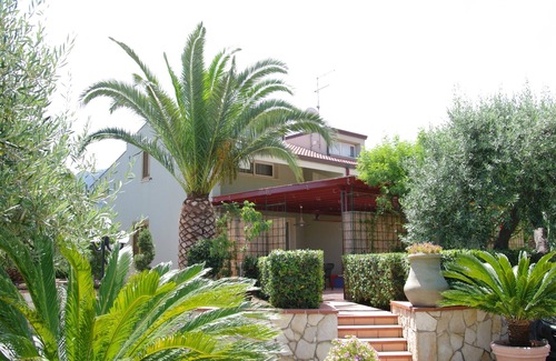 Mazzaforno Apartamento | Relaxing Apartment for 2 People in Residence