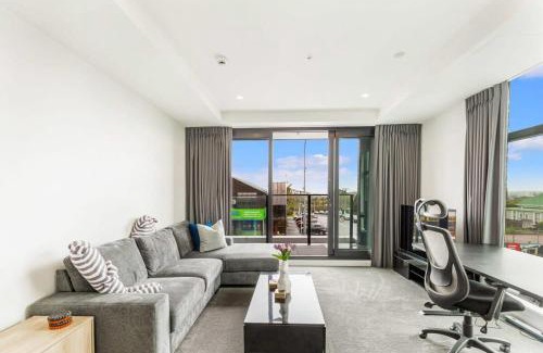 Mount Eden Apartamento | Relaxing Apt Steps from Eden Park Zodiak Stays