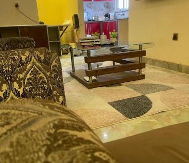 Multan Apartamento | Relaxing Balcony Retreat in a Calm Neighborhood with Self Check In