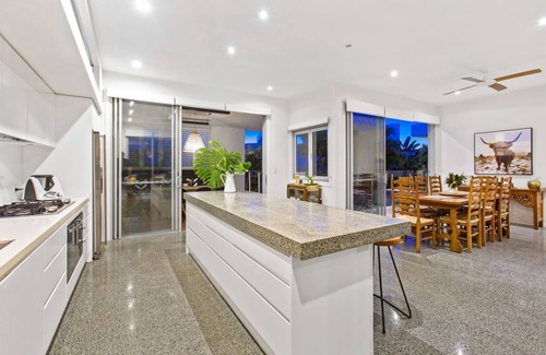 Kingscliff Casa | Relaxing Beach House a stroll from the beach