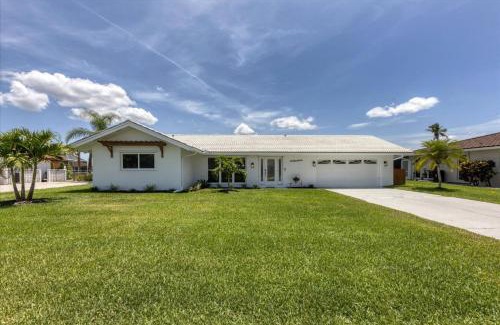 Punta Gorda Casa | Relaxing Charlotte County Villa 5881 with Private Pool Access
