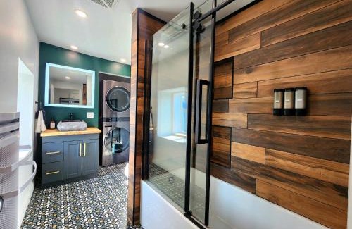 Quartier 5-4 Apartamento | Relaxing Cityscape with Hot Tub