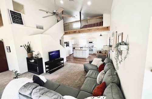 Fort Worth Cabaña | Relaxing Country Cottage