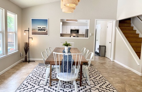 Pflugerville Casa | Relaxing Creekside Luxury Retreat w/ Private Pool + Hot Tub