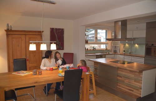 Loffingen Apartamento | Vacaciones relajantes en un apartamento de 4 estrellas recientemente renovado en medio del sur de la Selva Negra