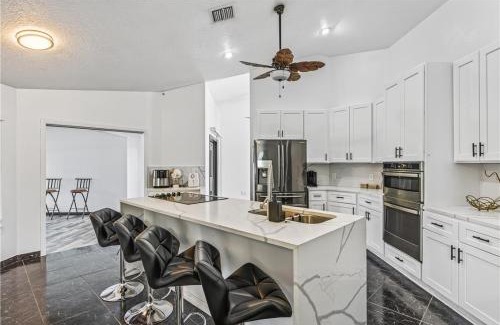 Sebastian Highlands Casa | Relaxing Family Retreat in the Heart of Sebastian home