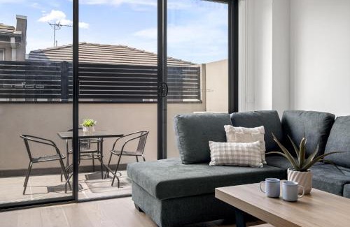 Essendon Casa | Relaxing Family Townhouse Near Melbournes CBD