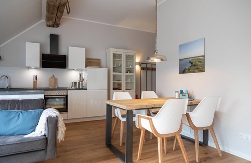 Dornum Apartamento | "Relaxing family vacation at the historic Gulfhof Dreybült on the North Sea!"