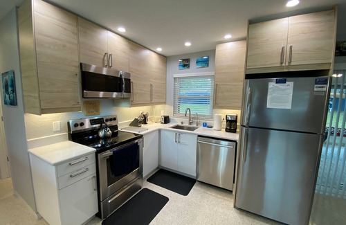 Dunnellon Casa | Relaxing FUN Home- short walk to Rainbow River