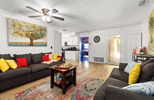 Winnetka Casa | Relaxing Getaway w/Game Room, Pickleball & More