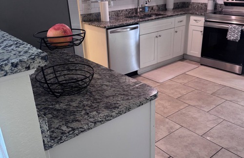 Hampton Casa | Relaxing Hampton Home Sleeps 8+/-
