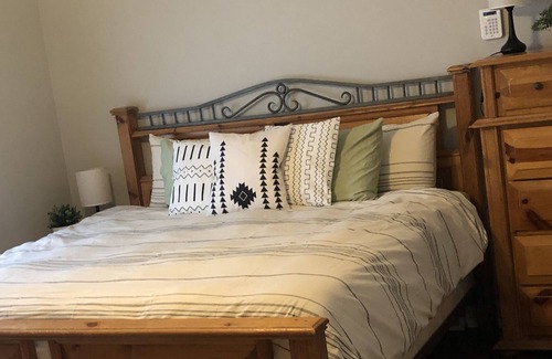 Grandview Casa | Relaxing KC Hidden Gem-BOHO