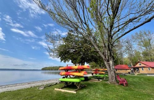 Burnham Casa | Relaxing Lake Cabin with Kayaks, Grill & Sandy Beach Access in Burnham, Maine
