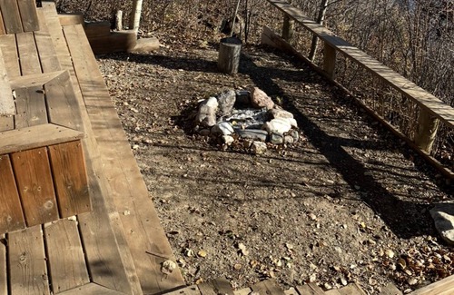 East Central Saskatchewan Cabina | Relaxing Lakefront Getaway