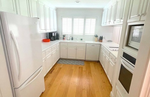 Troutman Casa | Relaxing Lakefront Home with Brand New Dock and Immaculate Vibes
