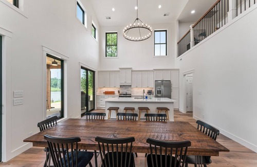Harriman Casa | Relaxing Lakefront Retreat with Dock on Watts Bar Lake