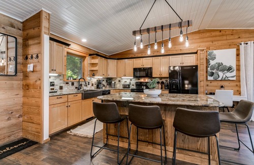 Oxford Cabina | Relaxing Lakehouse Retreat near Wisconsin Dells