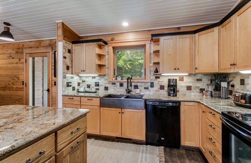 Oxford Cabina | Relaxing Lakehouse Retreat near Wisconsin Dells