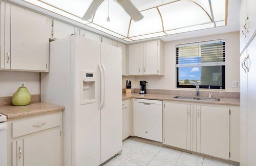 Port Orange Apartamento | Relaxing Ocean Condo Steps from the Beach