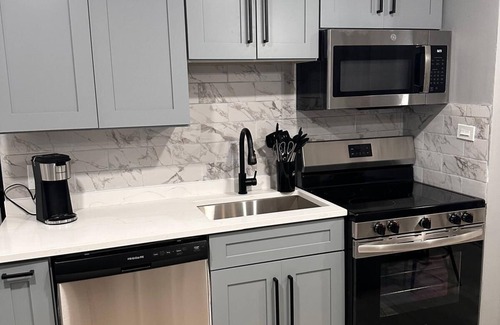 Franklin Park Condominio | Relaxing Oasis for Extended Stay