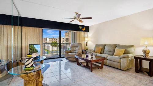 Ocean View Halifax Estates Apartamento | Relaxing Ocean Condo Steps from the Beach