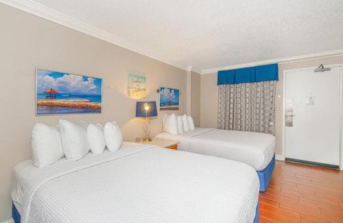 Downtown Myrtle Beach Complejo | Relaxing Oceanfront Condo - Holiday Pavilion 211