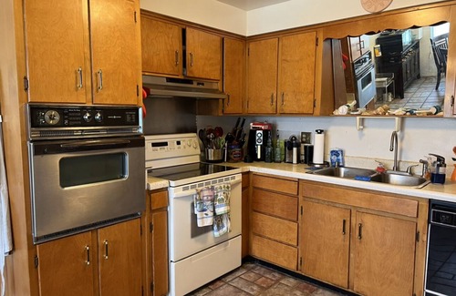Ormond Shores Estates Casa | Relaxing Ormond Beach House and Indoor Fireplace 5 minutes to the beach!