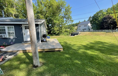 Marietta Casa | Relaxing Otisco cottage, steps away from Otisco lake.