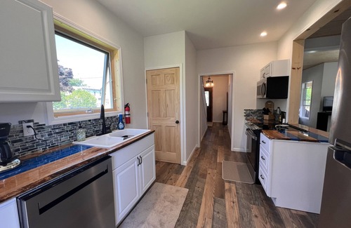 Straits of Mackinac Casa | Relaxing Paradise overlooking Lake Huron one block from Downtown