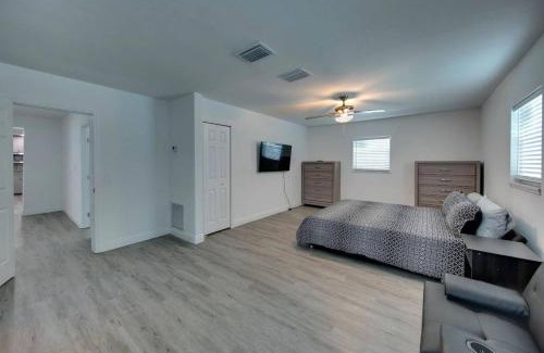 Palmetto Casa | Relaxing Pool Side - Near Fairgrounds