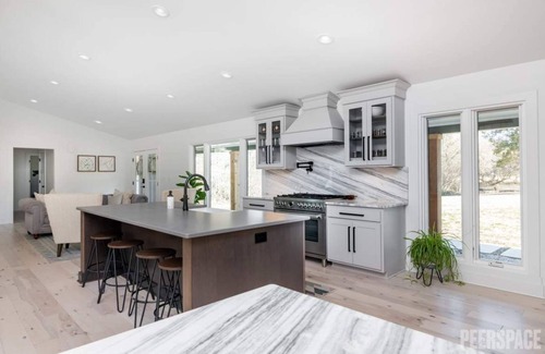 Crestwood Casa | Relaxing Private Home Perfect for KY Derby and PGA Championship