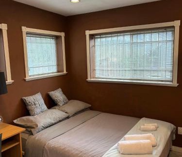 Hastings Casa | Relaxing Private Room, Quiet and Convenient