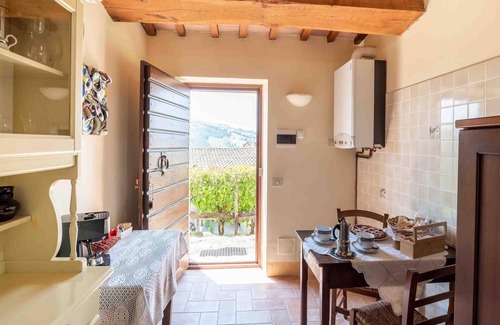 Monte San Martino Apartamento | Apartamento Monte San Martino con Piscina