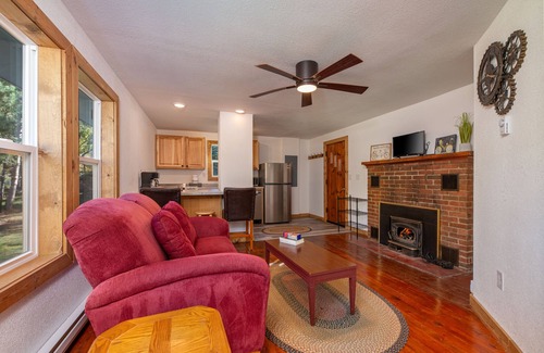 Rhinelander Cabina | Relaxing Retreat….1 bedroom on amazing waterway for all recreational ambitions.
