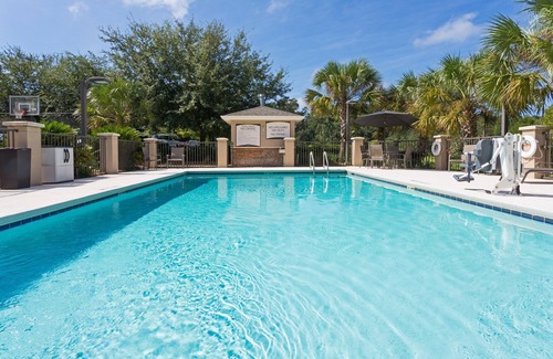 Tallahassee Condominio | Relaxing Retreat! 2 Bedroom Suite in Tallahassee! Free Breakfast + 24h Business Center
