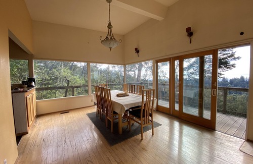 Shepherd Canyon Casa | Relaxing Retreat: 3 bedroom overlooking the bay. Dog-friendly!