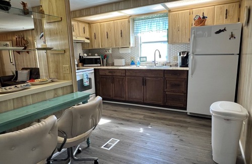 Crystal River Casa | Relaxing retreat on the water-10 minutes to Gulf and Springs!