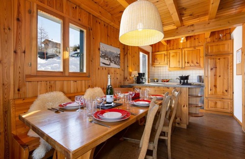 La Tzoumaz Chalet De Esquí | Relaxing Sauna Chalet for 6 persons SKI IN SKI OUT