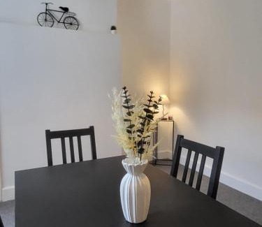 Hythe Casa | Relaxing Seaside Stay 3-Bed Home Minutes from Hythe Beach