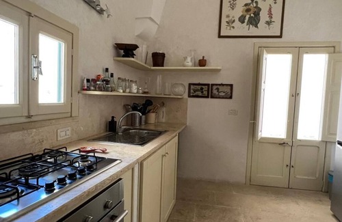 Spongano Casa | Casa de pueblo recién restaurada con jardín privado y piscina