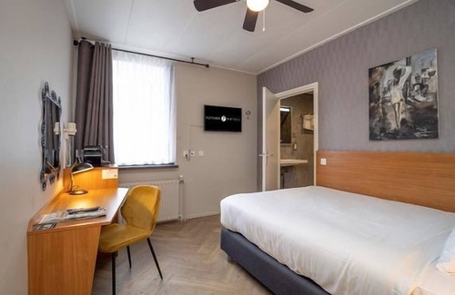Made Hotel | Relaxing Stay, Close to Scenic Paths & National Parks in Made - 2 Units