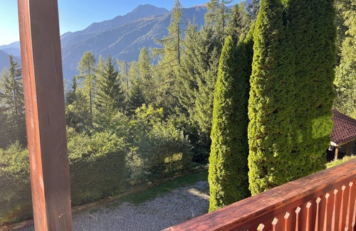 Martigny-Combe Apartamento | Relaxing sunny apartment with stunning views in Ravoire near Verbier & Chamonix