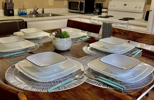 Clarksville Casa | Relaxing Townhome Getaway Sleeps 6