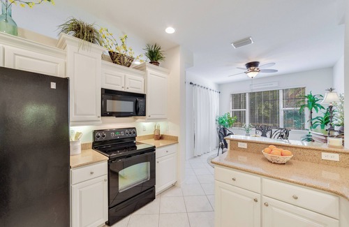 Estero Casa | Relaxing Townhome in Bella Terra Community