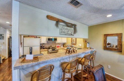 Horseshoe Bay Casa | ¡Casa adosada relajante con vistas a LBJ!